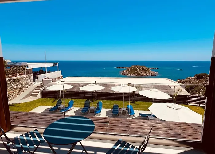 Grande Blue With Private Bay Semesterbostad