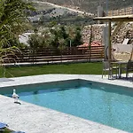 Grande Blue With Private Bay *