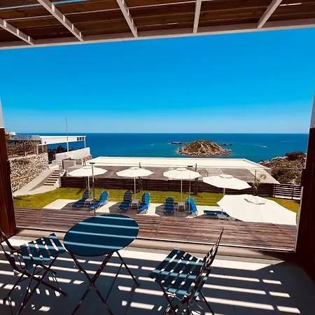 Grande Blue With Private Bay Hébergement de vacances