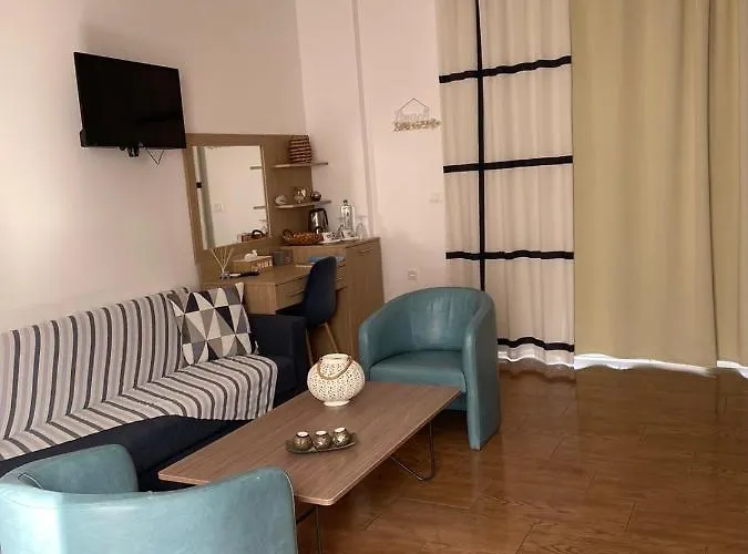 Grande Blue With Private Bay *