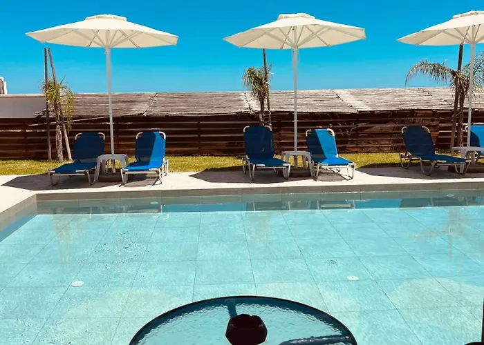 Hébergement de vacances Grande Blue With Private Bay *